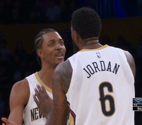 布朗尼试训,首演引期待,父子对决未,平博体育官网,APP下载,注册领彩金,官方网站,网站入口